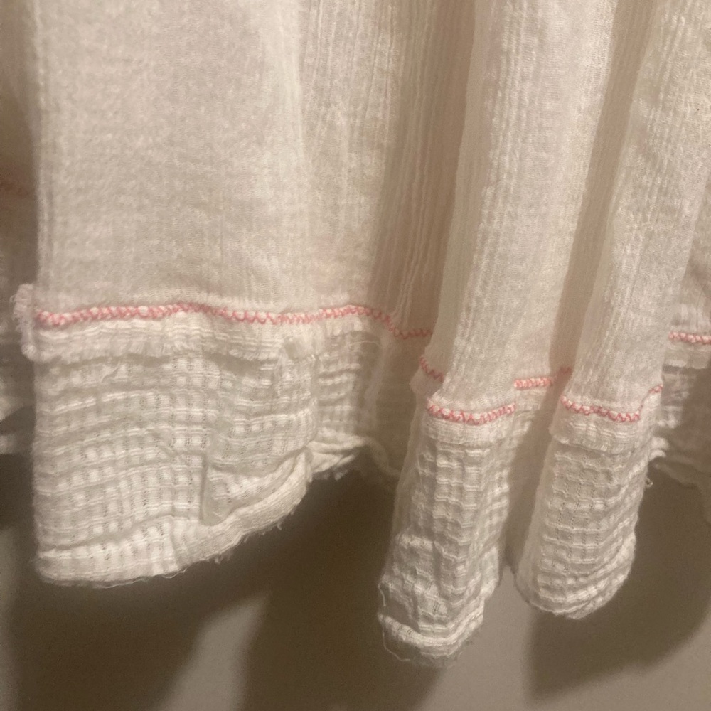 Free People White blouse with Pink Details - Picture 3 of 8